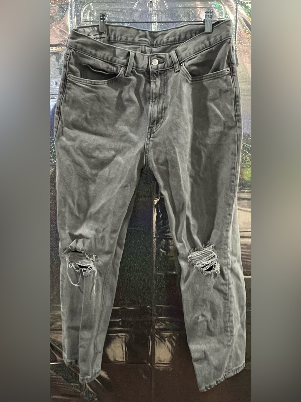 H&M Gray Distressed Jeans Size 32 Regular Tapered Ripped Knees Streetwear